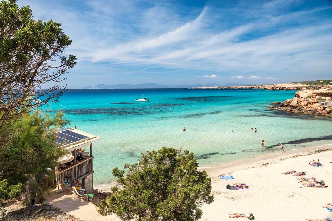 Paradiesischer Strand Cala Saona auf Formentera. Foto: Rüdiger Eichhorn