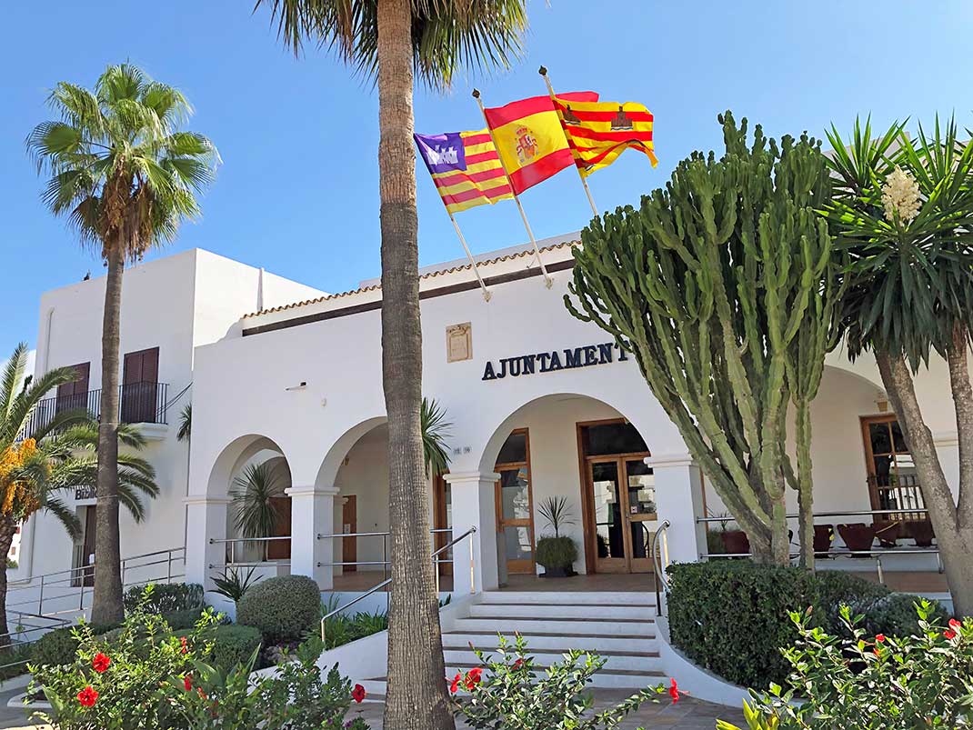 Das Rathaus von Sant Josep auf Ibiza